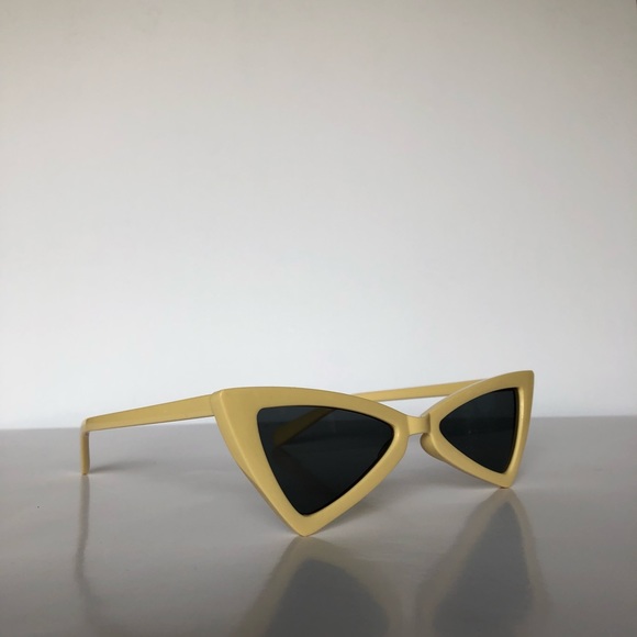 Butterfly Frame Retro Festival Sunglasses - Picture 5 of 5